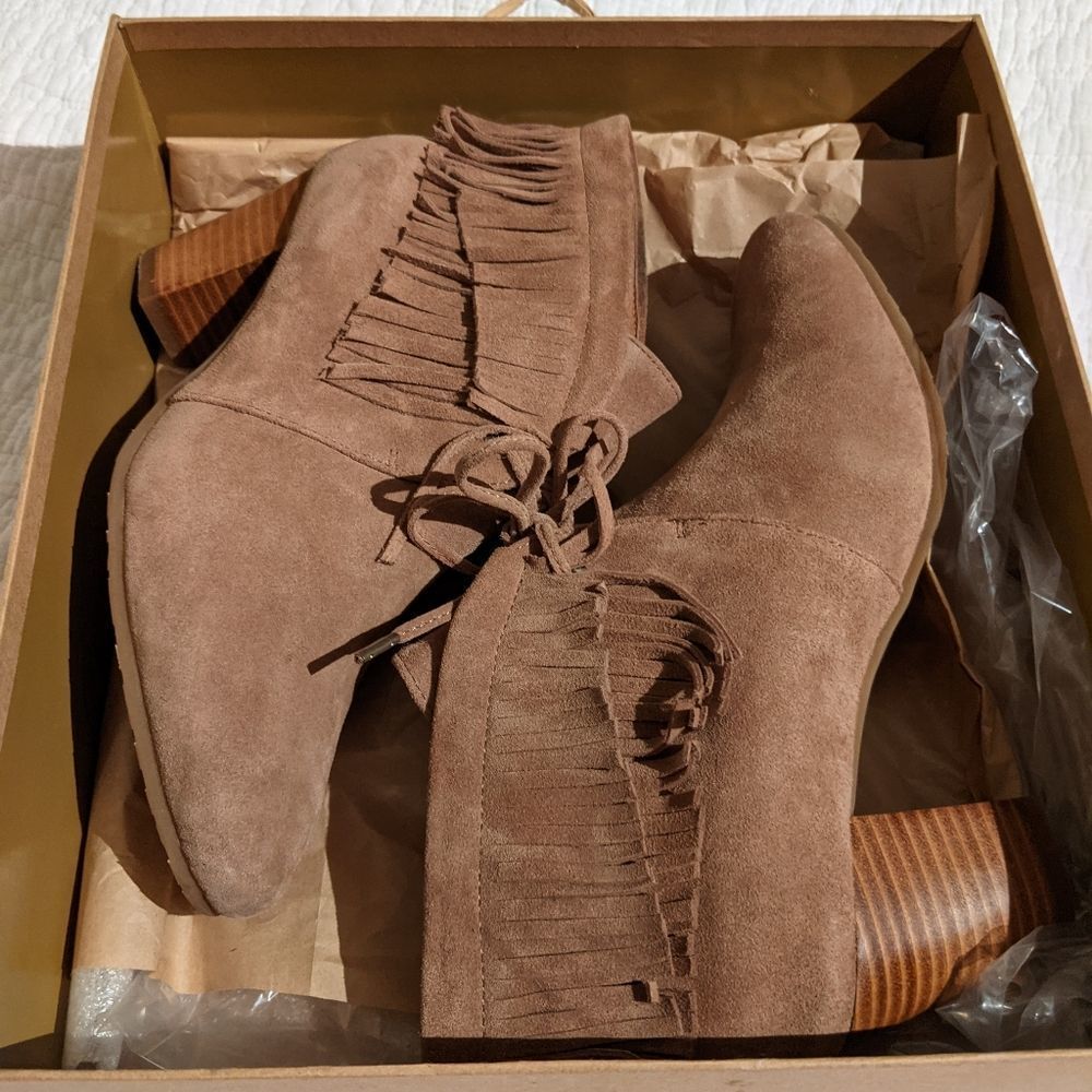 Gentle Souls Suede Booties w/Fringe Size 7 Truffle